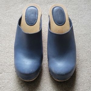 LL Bean Signature Clogs SZ 8